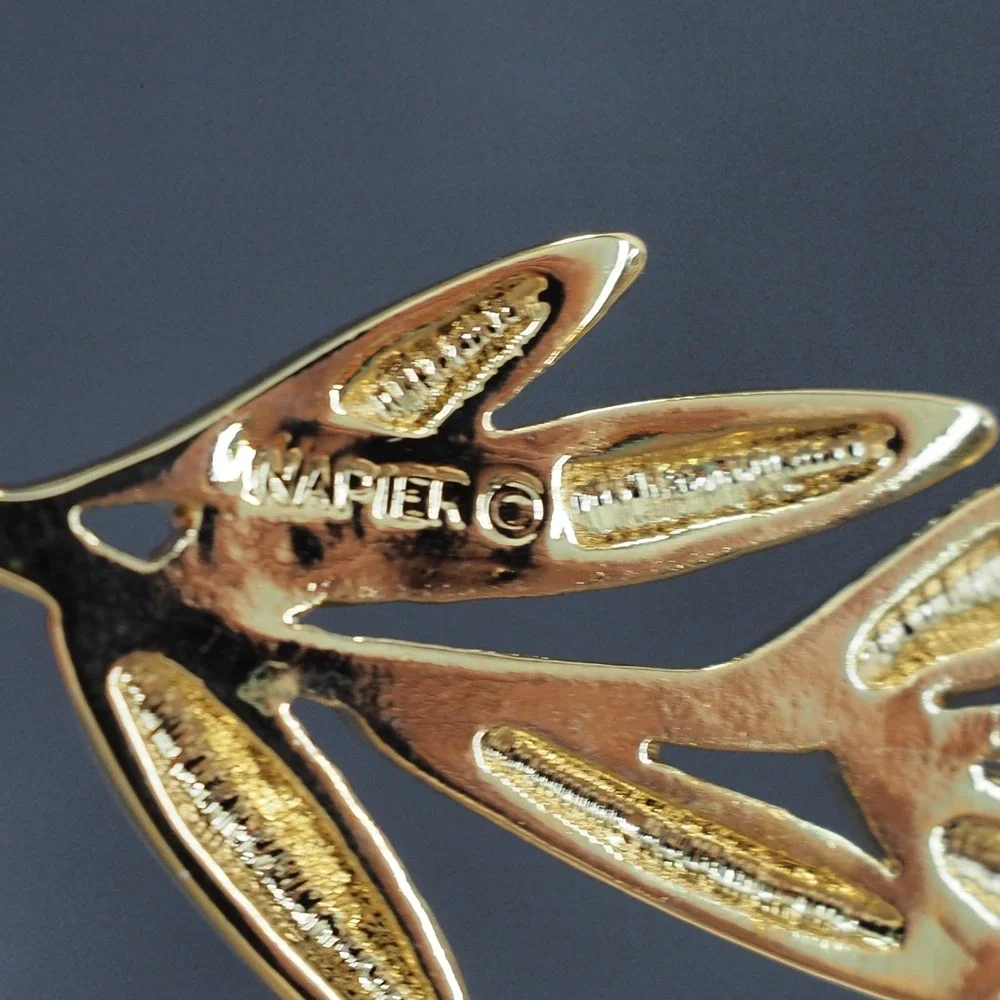 VTG Napier Brooch Gold Tone Leaf Branch Wheat Pin Botanical Gift Box Cinch Clip